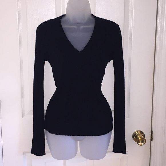 lei Sweaters - Lei V Neck Sweater